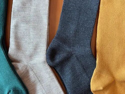 Japanese-made four-season everyday socks (silk x wool)