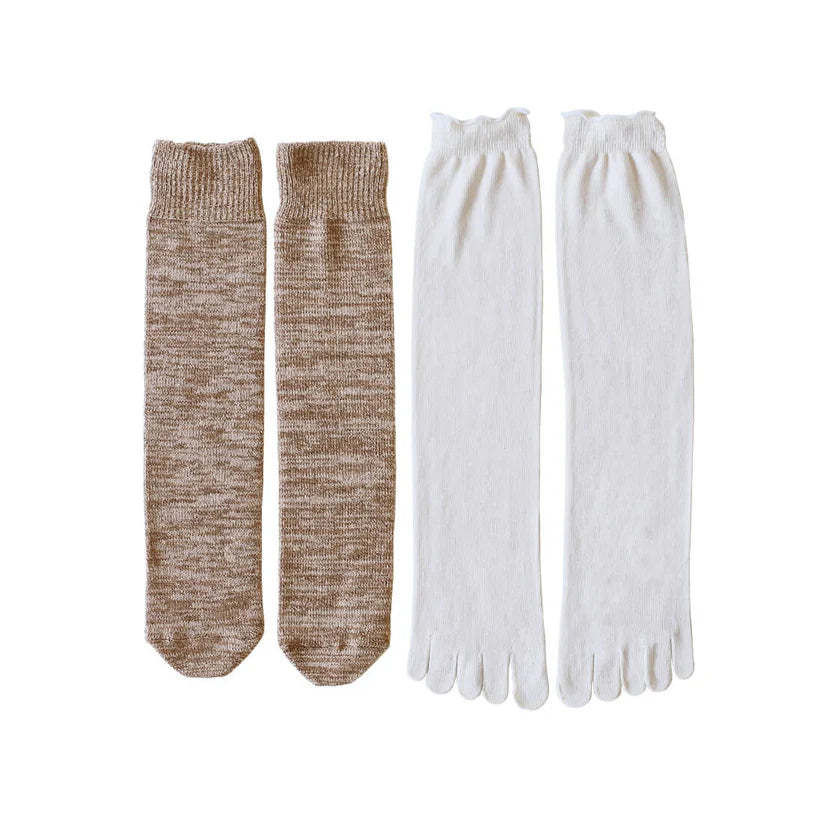 Japanese-made two-layer warm sleeping socks (silk x wool)